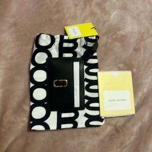 NWT Marcjacobs j Marc Card case retail (85$)